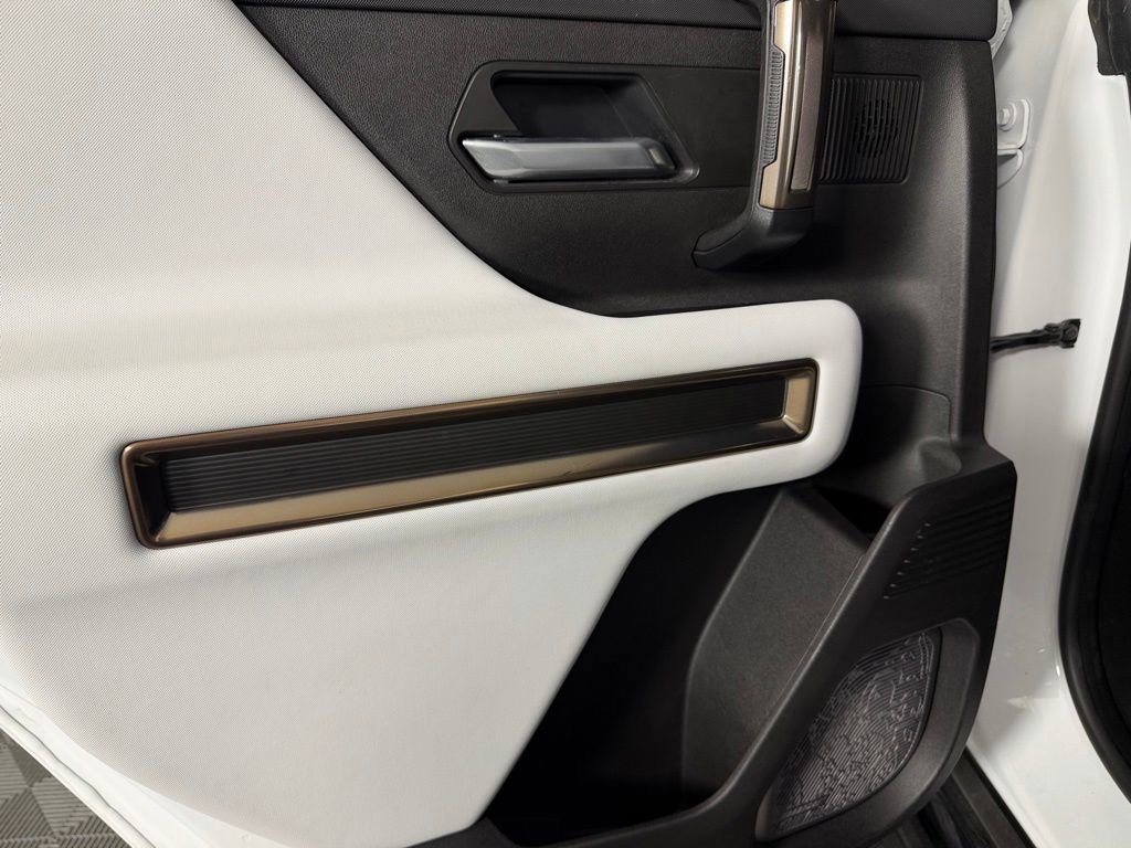 Used 2025 GMC Hummer EV 2X AWD/4WD image 28