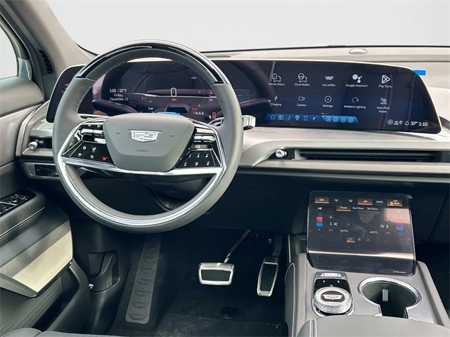 New 2026 Cadillac Vistiq Luxury w/ LPO, Floor Liner Package image 2
