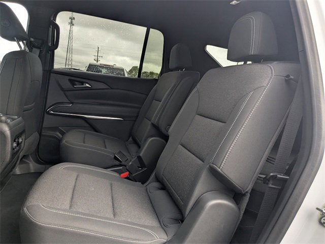 Used 2025 Chevrolet Traverse LT image 14