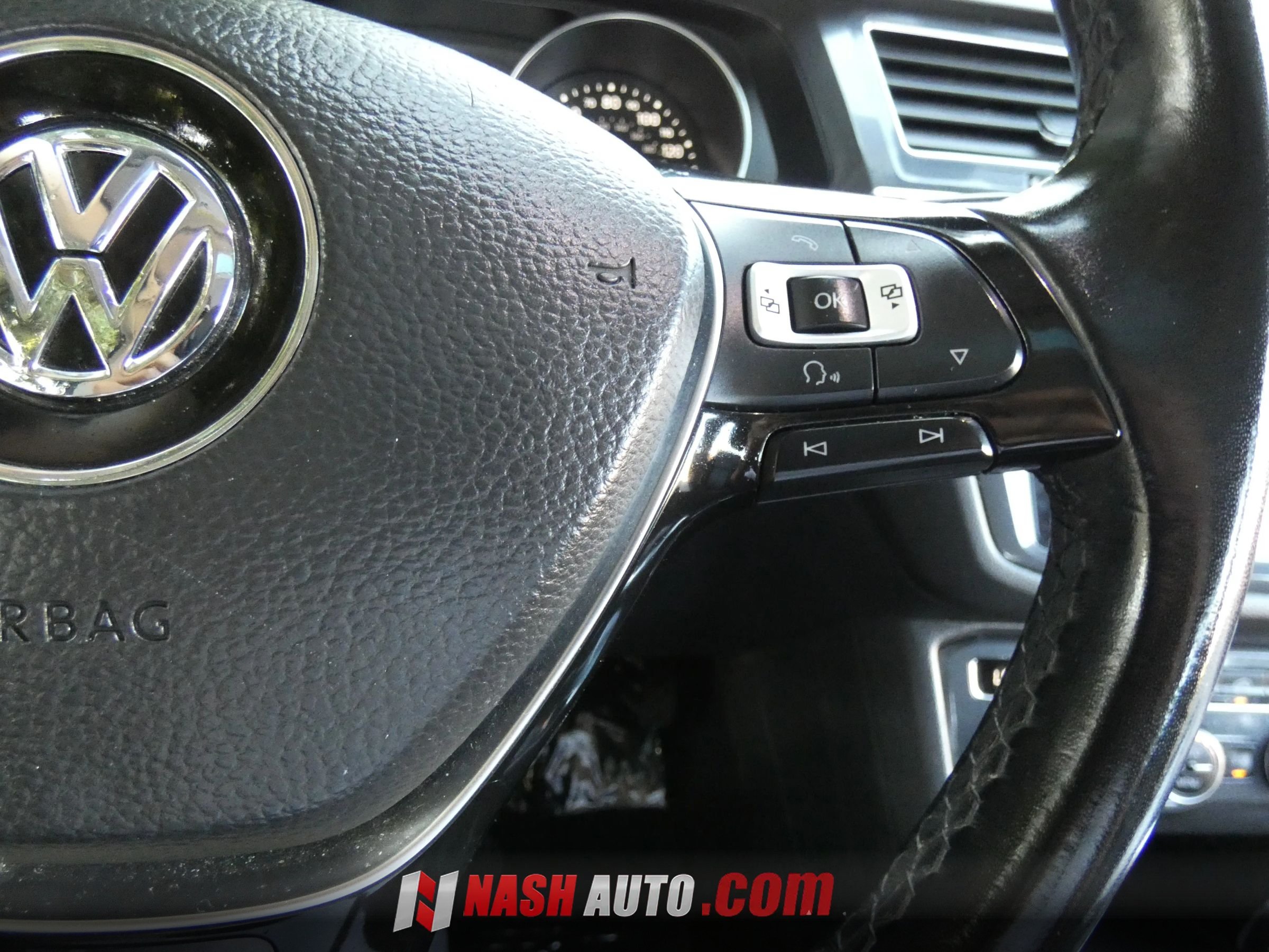 Used 2018 Volkswagen Tiguan SE w/ Panoramic Sunroof Package AWD/4WD image 60
