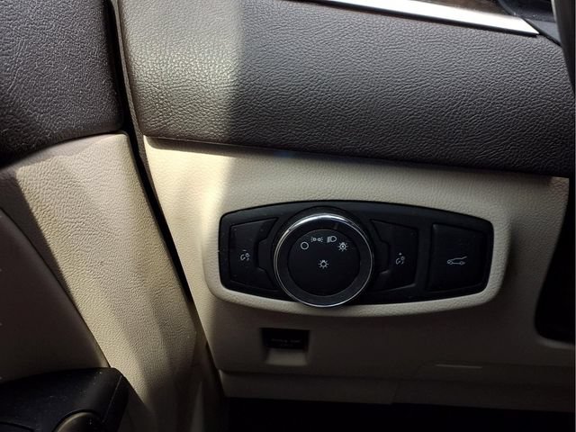 Used 2019 Lincoln MKC Reserve w/ MKC Climate Package AWD/4WD image 16