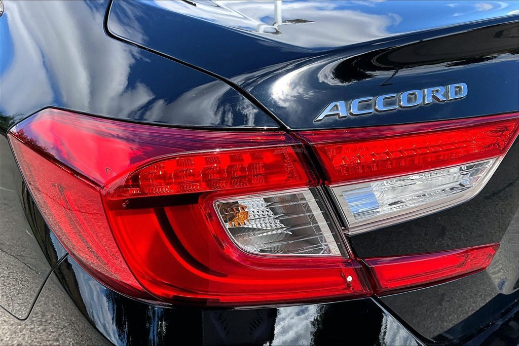 Used 2018 Honda Accord EX-L image 32