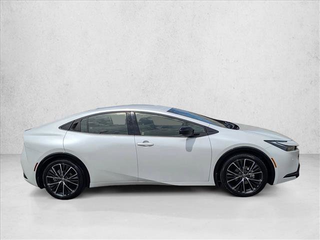 Used 2024 Toyota Prius XLE image 4