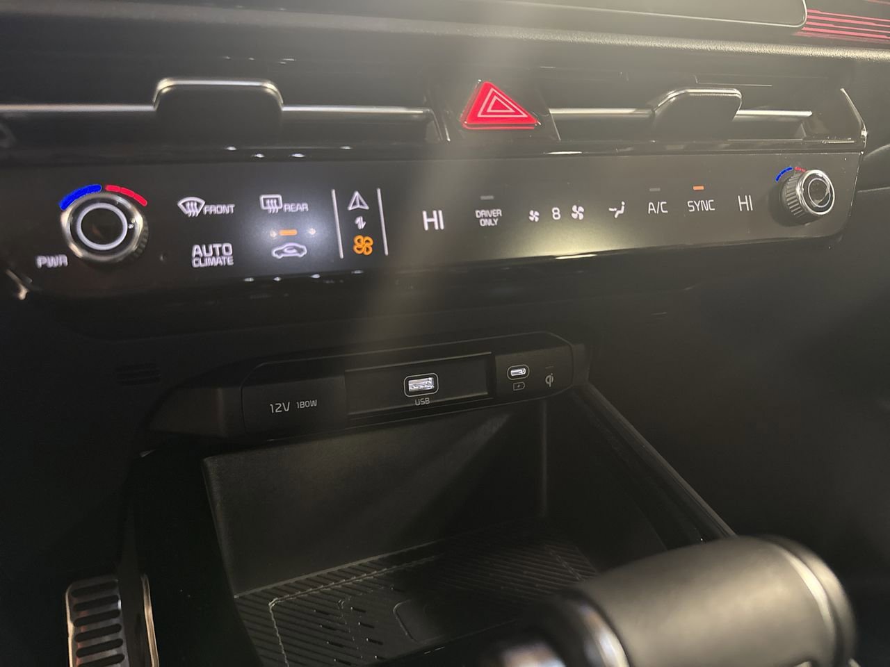 Certified 2025 Kia Niro SX Touring image 26