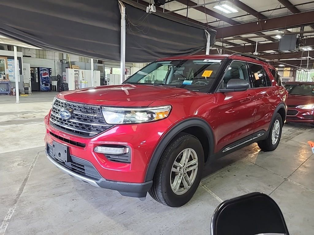 Used 2022 Ford Explorer XLT w/ Equipment Group 202A image 1