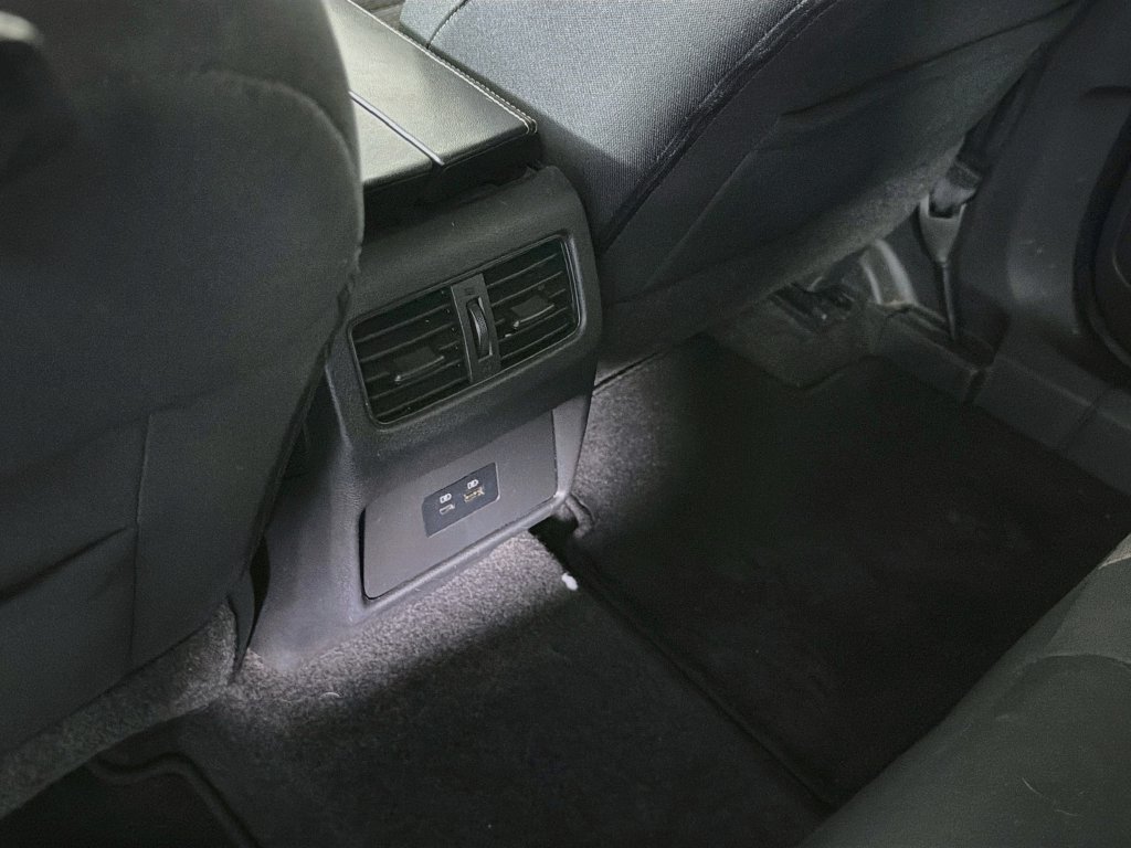 Used 2022 Nissan Rogue SV FWD image 26