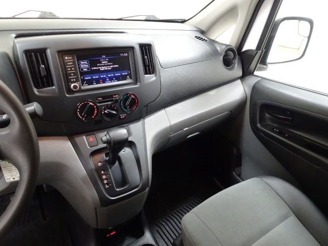 Used 2021 Nissan NV200 S image 27
