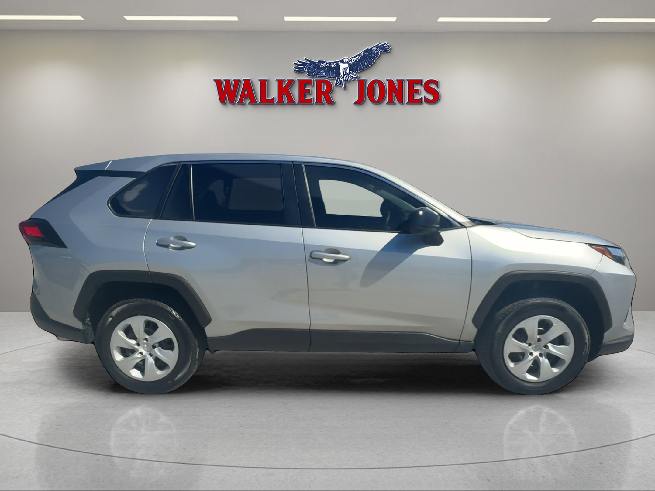Used 2024 Toyota RAV4 LE image 6