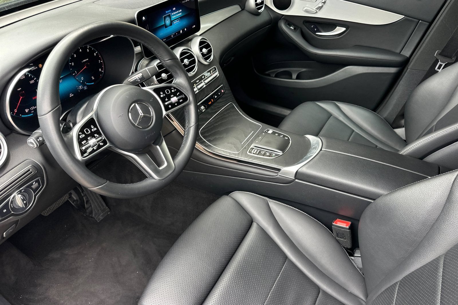 Used 2022 Mercedes-Benz GLC 300 image 9
