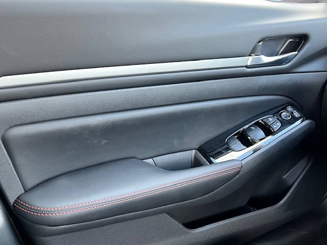 New 2025 Nissan Altima 2.5 SR AWD/4WD image 26