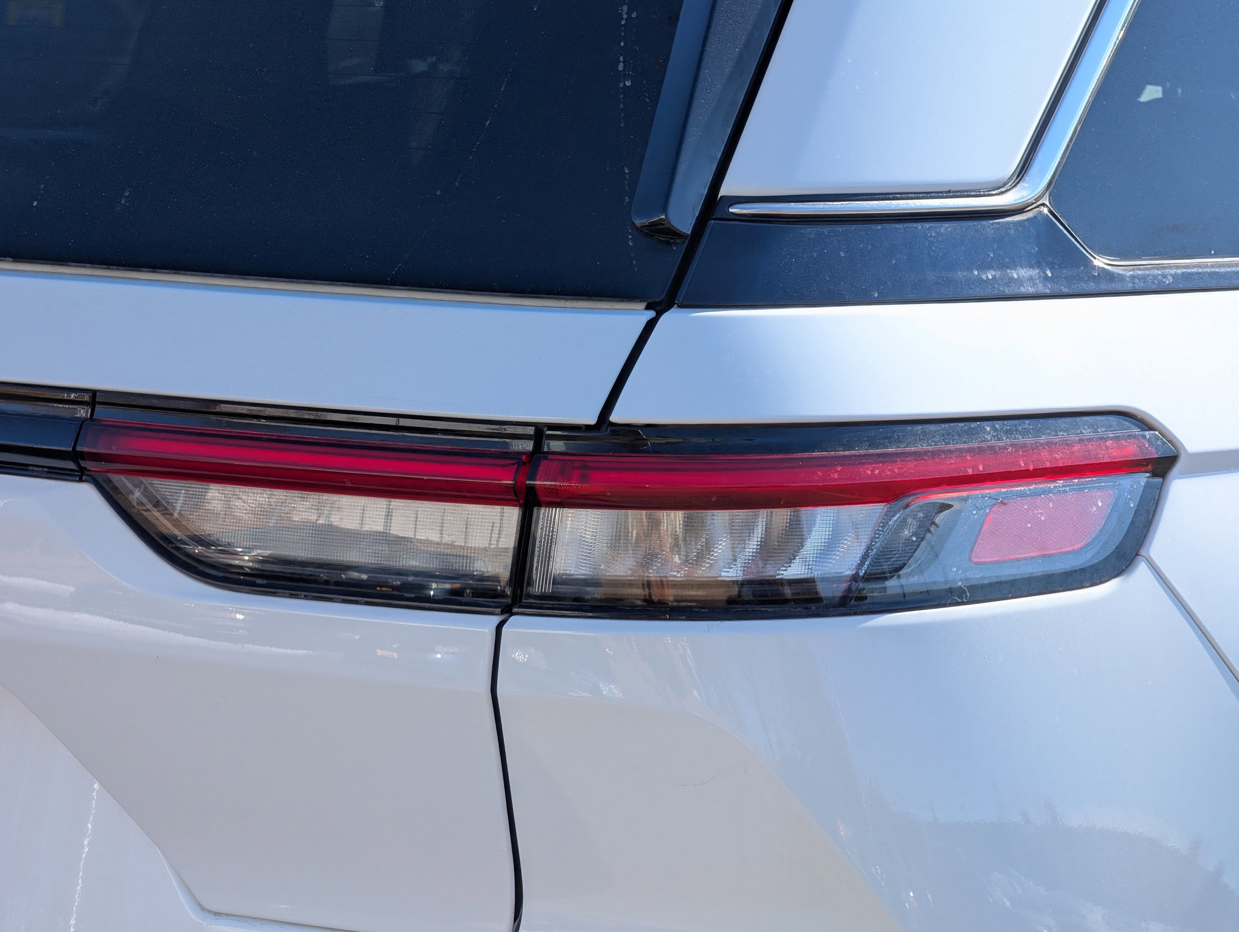 Used 2022 Jeep Grand Cherokee 4WD w/ Luxury Tech Group II image 17