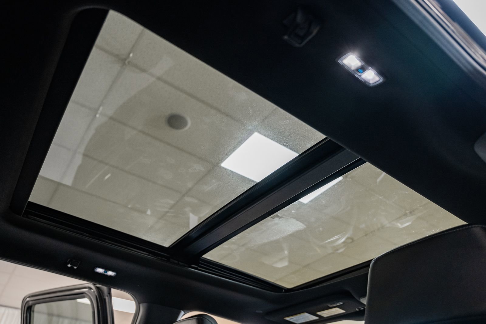 Certified 2023 Ford F150 Lariat w/ Equipment Group 502A High image 41