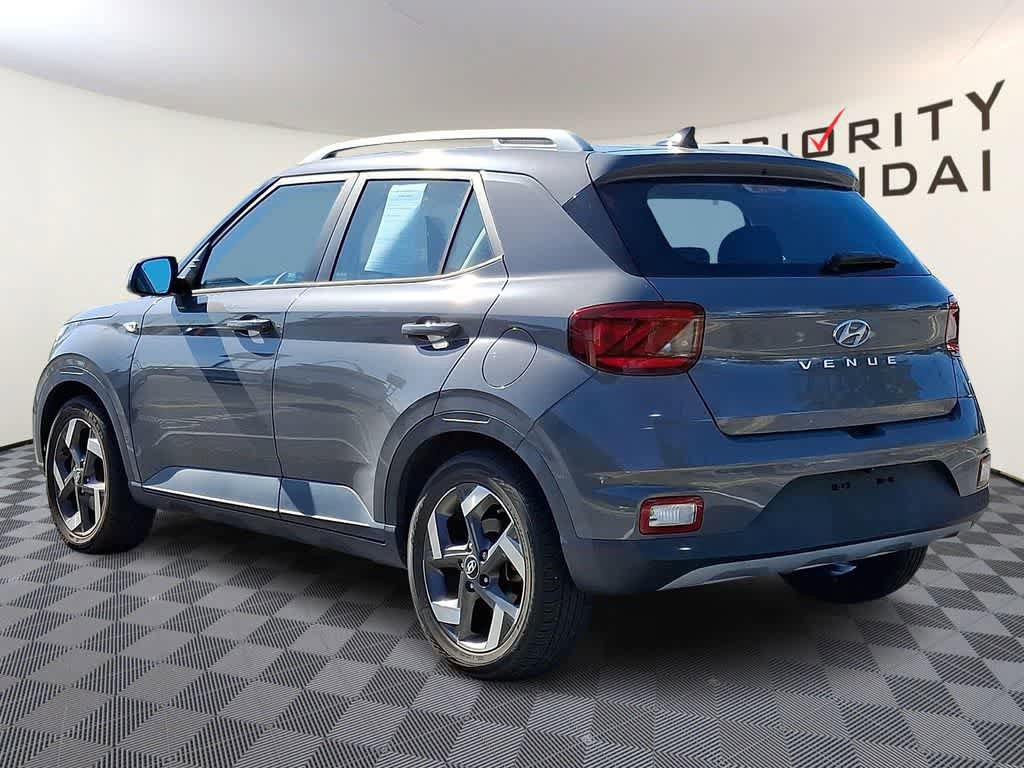 Used 2021 Hyundai Venue SEL FWD image 6