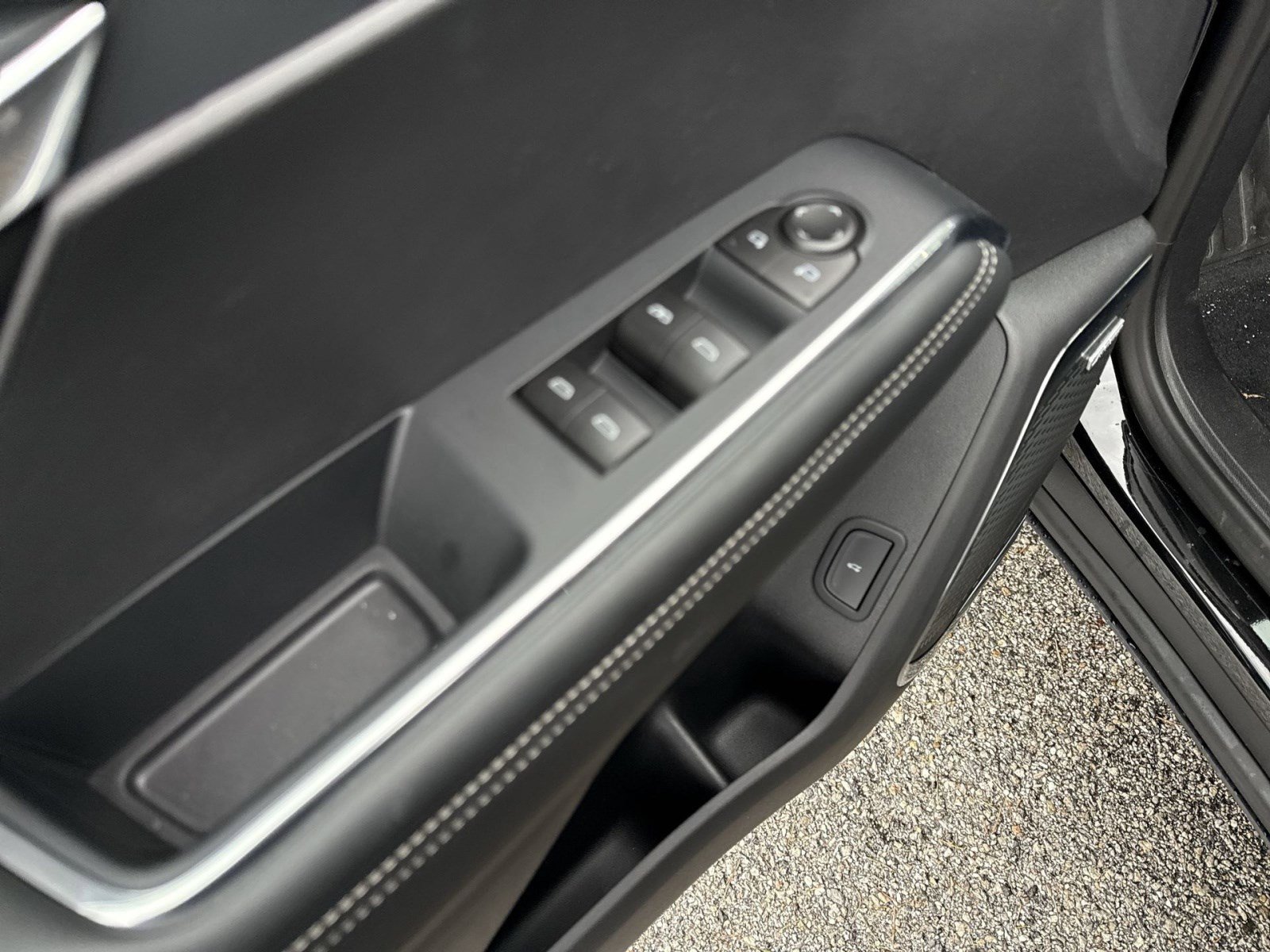 New 2026 GMC Acadia Elevation AWD/4WD image 13