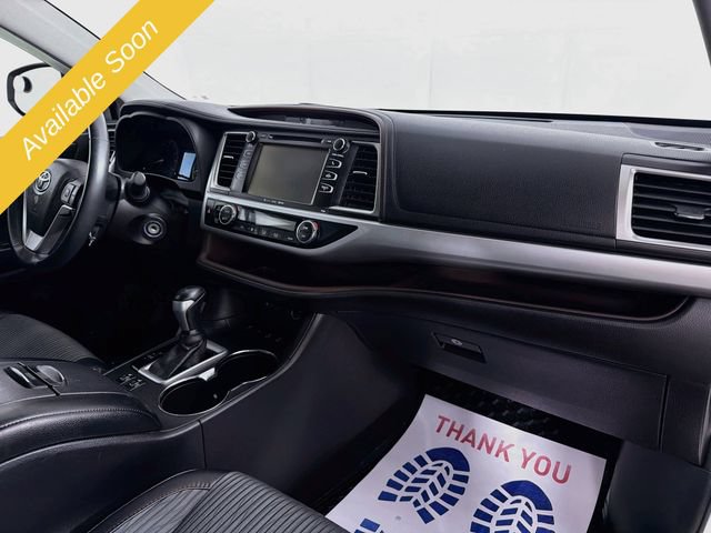 Used 2016 Toyota Highlander Plus AWD/4WD image 28