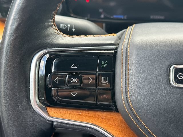 Used 2022 Jeep Grand Wagoneer Series III w/ Rear Seat Video Group 1 AWD/4WD image 26