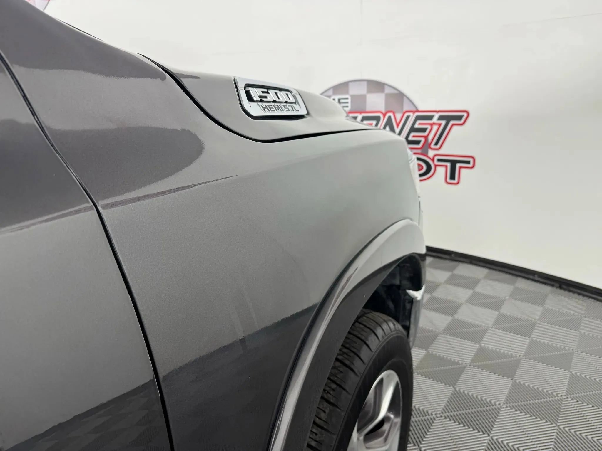 Used 2020 RAM 1500 Laramie image 31