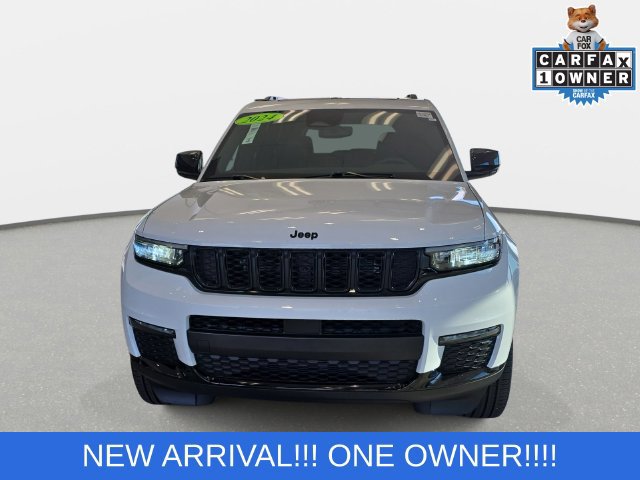 Used 2024 Jeep Grand Cherokee L Limited w/ Black Appearance Package AWD/4WD image 2