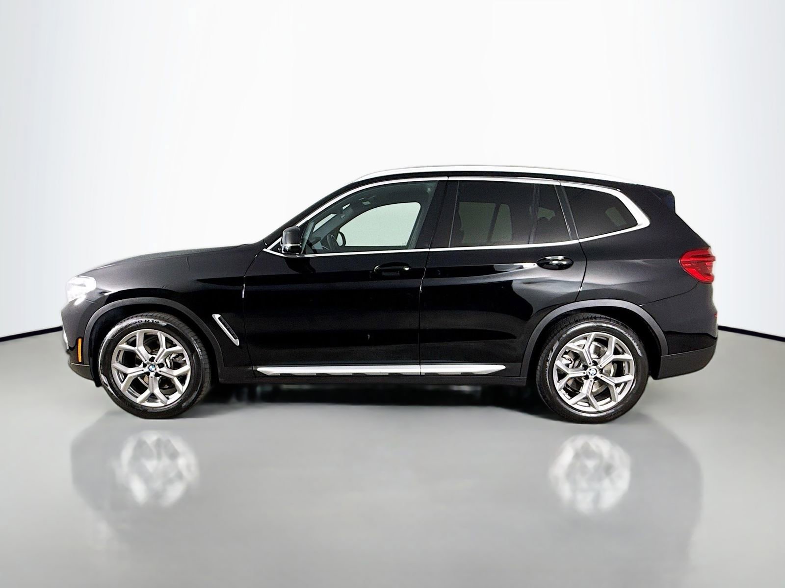 Certified 2021 BMW X3 xDrive30i w/ Convenience Package image 4
