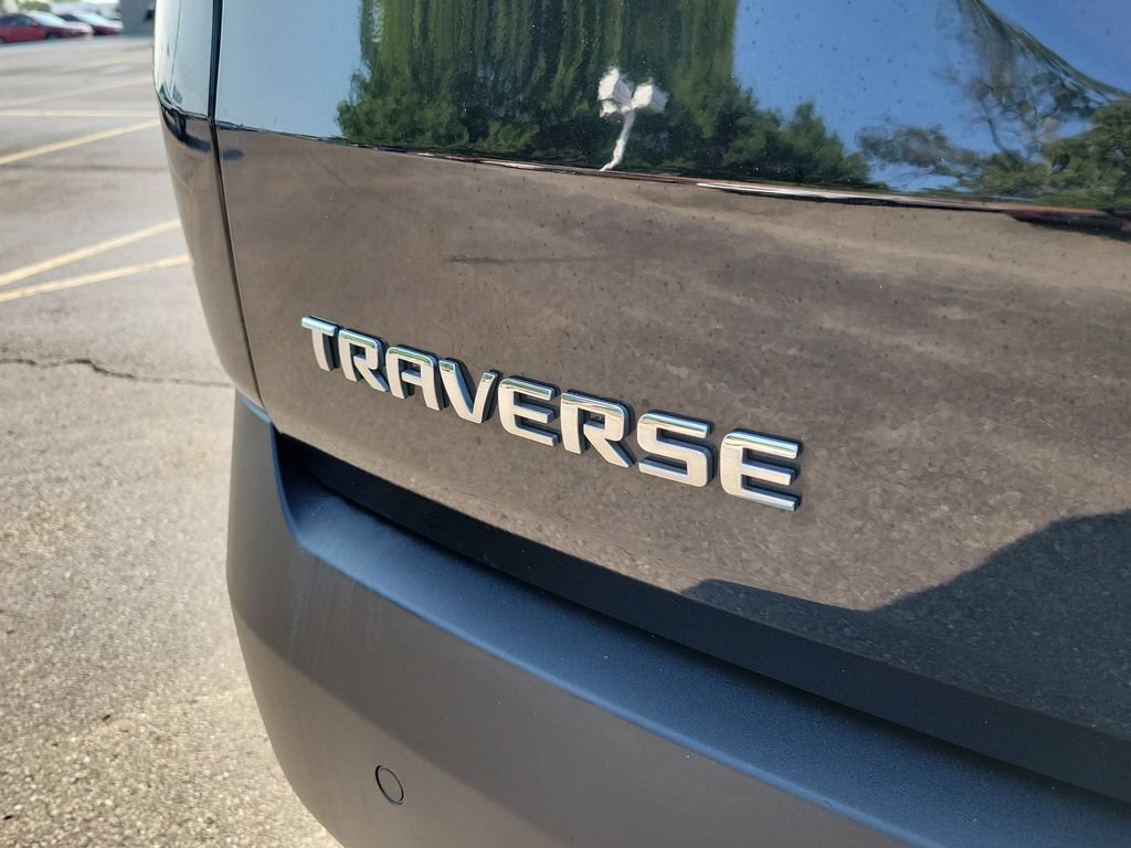 Used 2022 Chevrolet Traverse LT FWD image 8