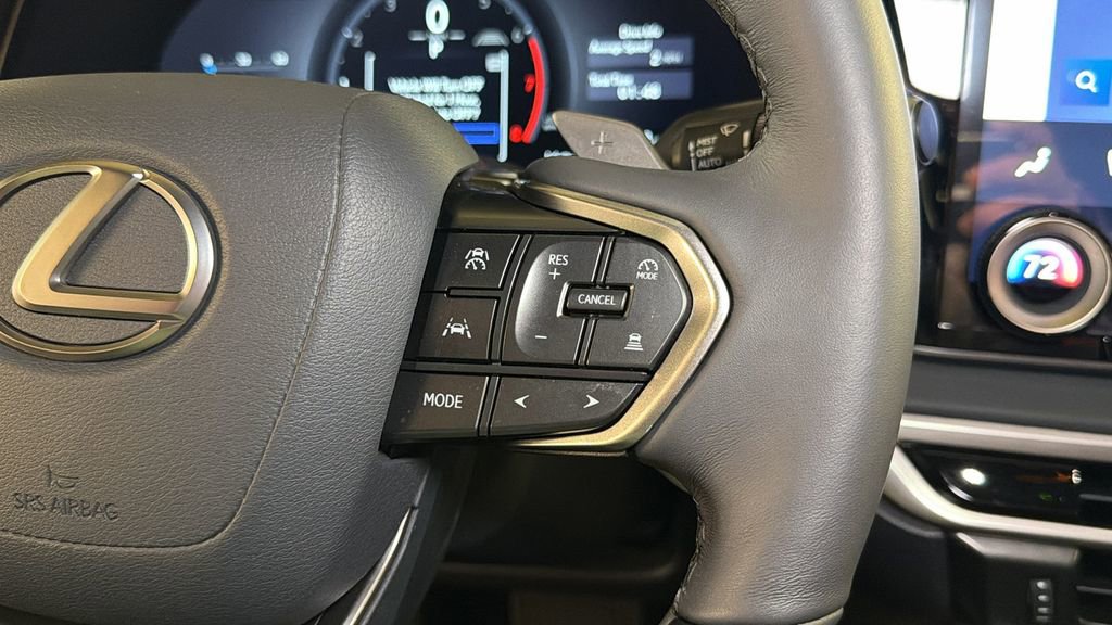 Used 2025 Lexus RX 350 Premium image 31