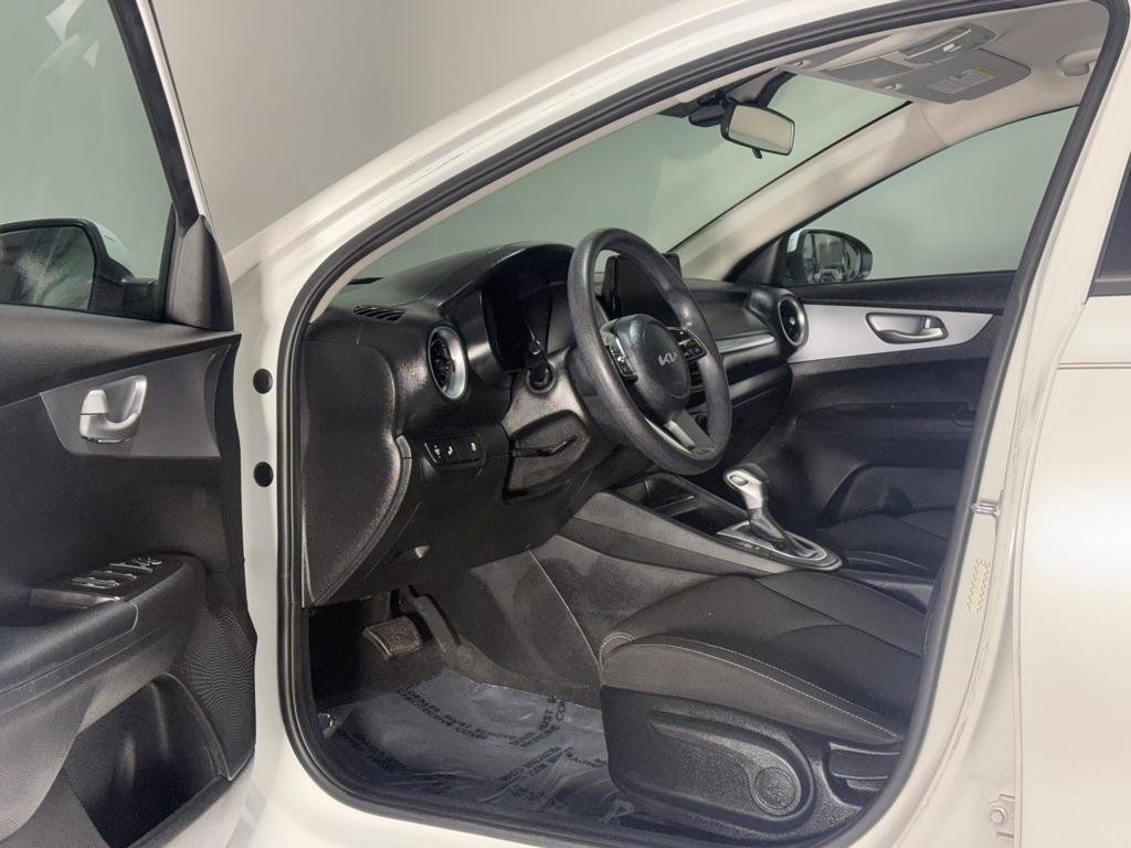 Used 2023 Kia Forte LXS w/ LXS Technology Package FWD image 11