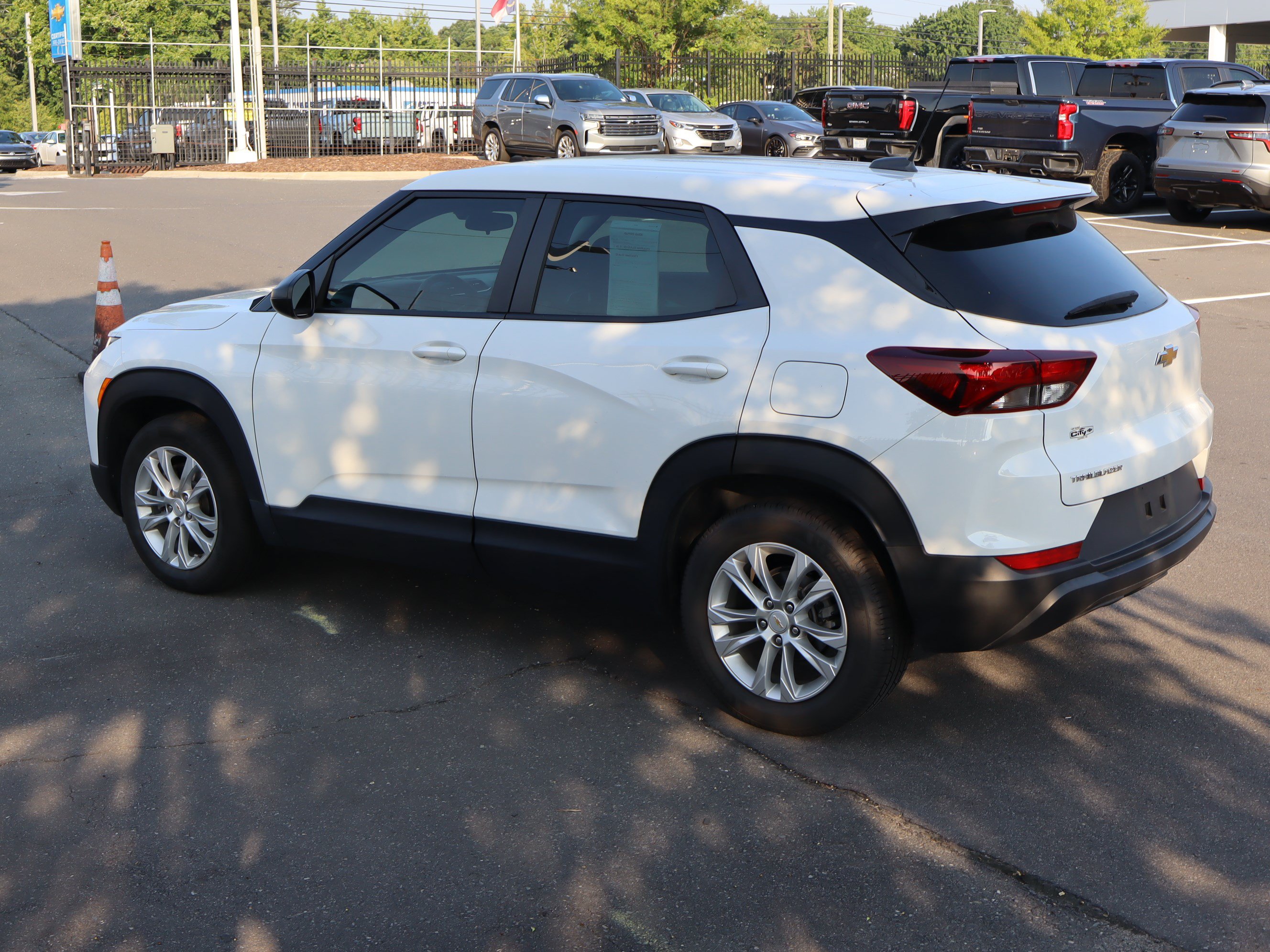 Used 2023 Chevrolet TrailBlazer LS FWD image 8