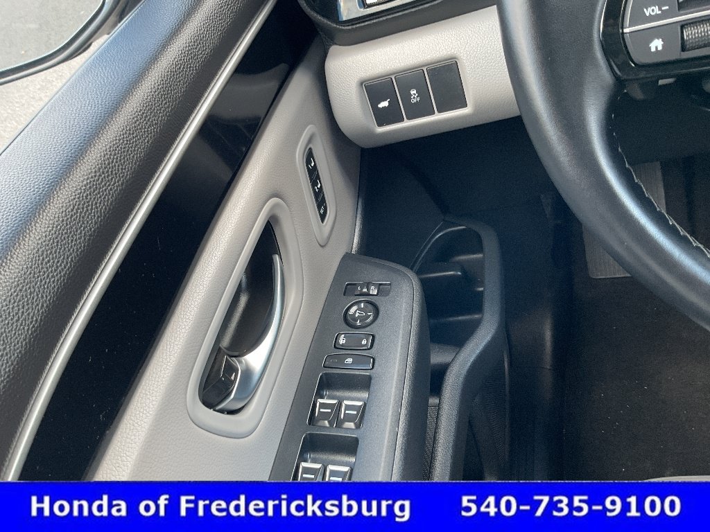 Certified 2025 Honda Pilot Touring image 26