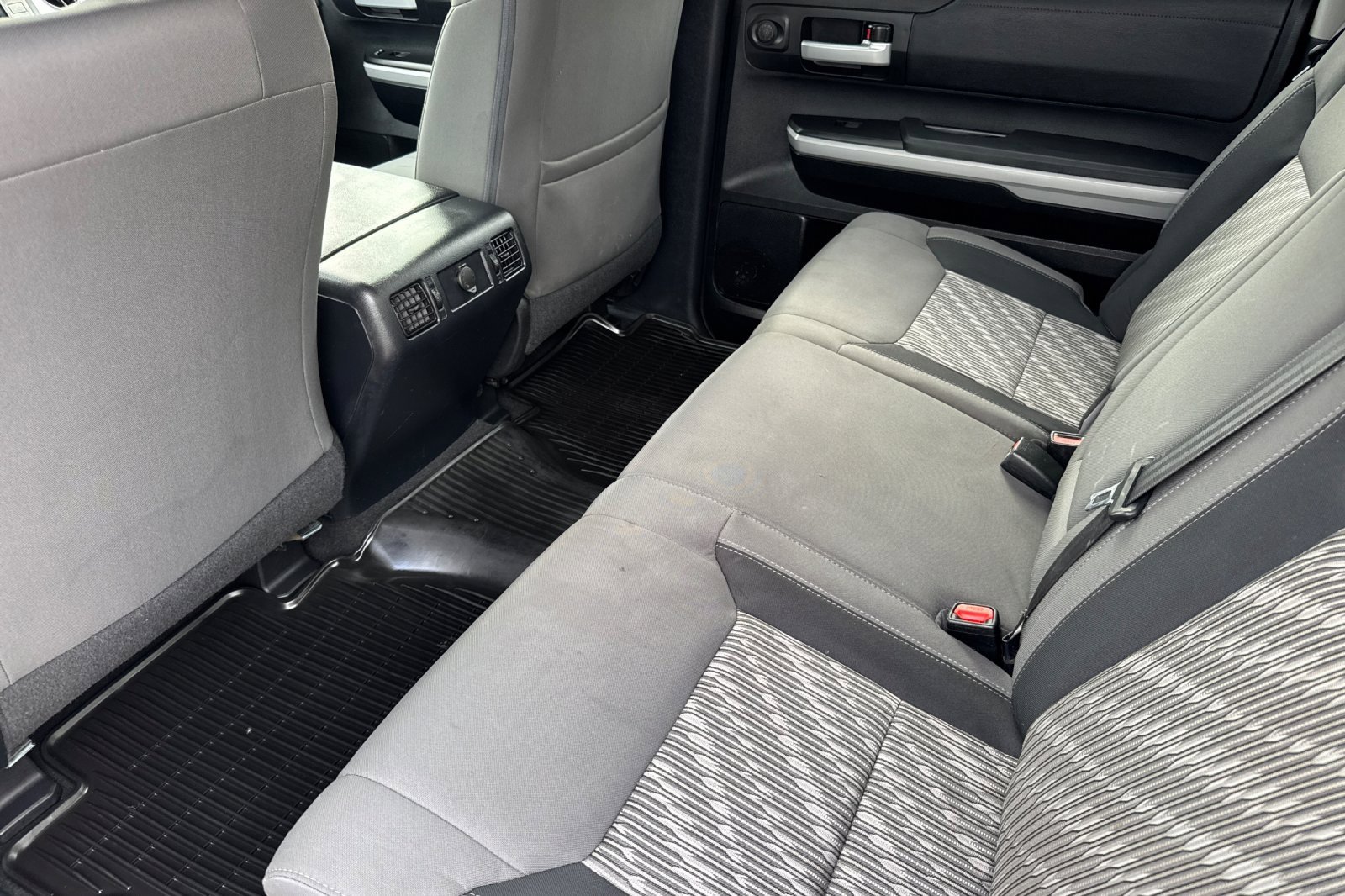 Used 2018 Toyota Tundra SR5 w/ SR5 Upgrade Package image 13