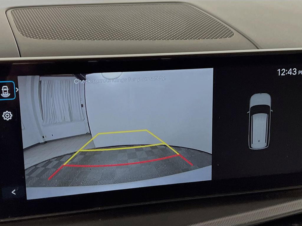 Certified 2025 Hyundai Santa Fe SE image 12