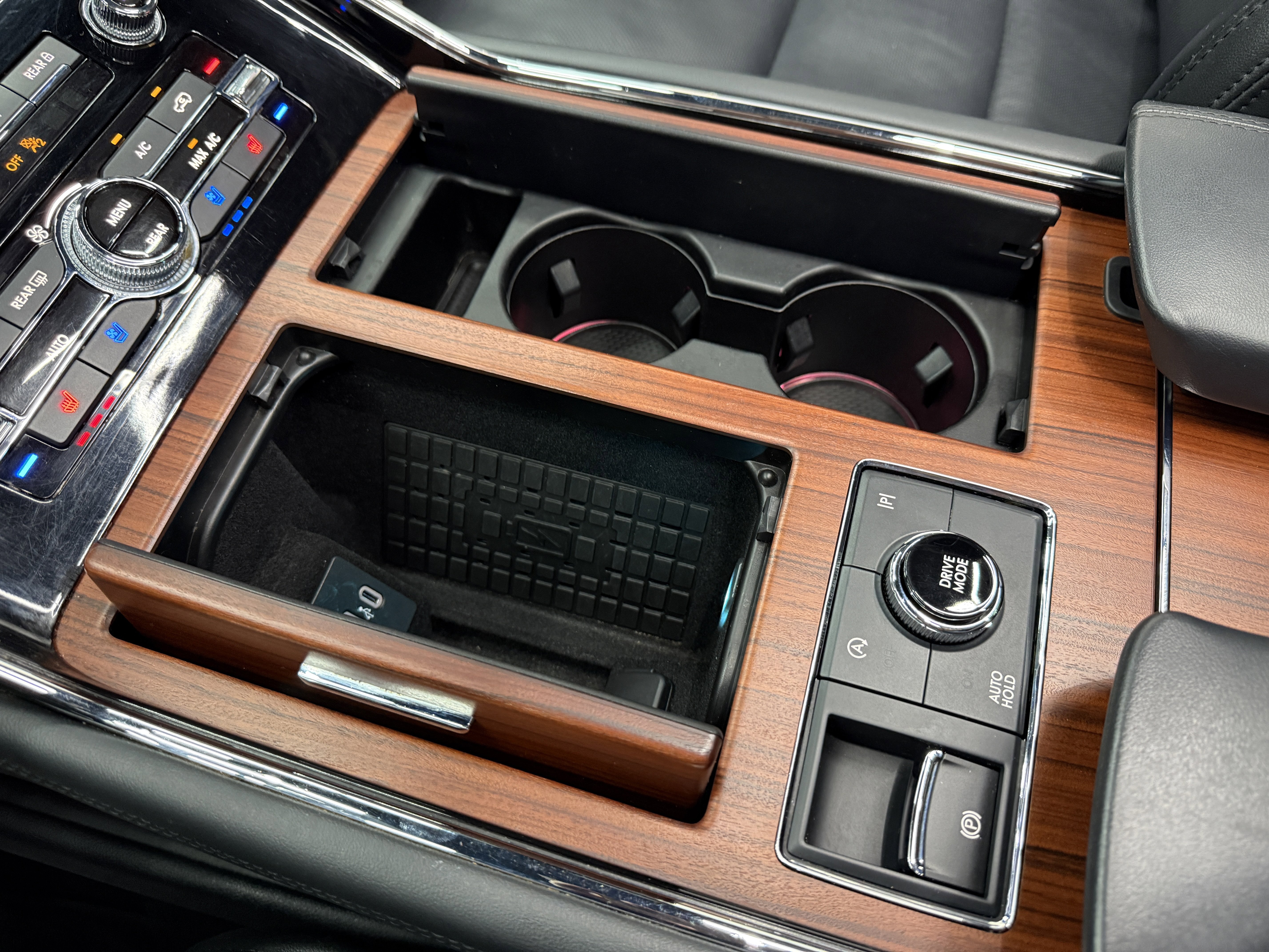 Used 2022 Lincoln Navigator Reserve w/ Equipment Group 201A image 24