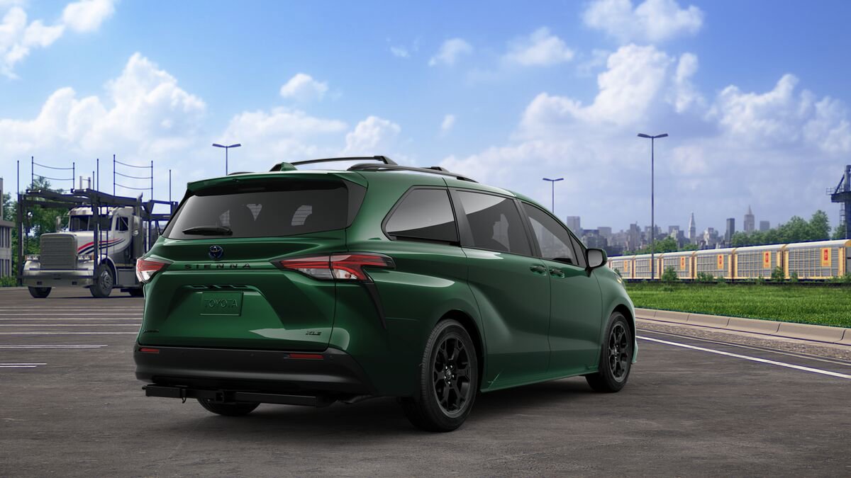 New 2025 Toyota Sienna XLE Woodland Edition image 9