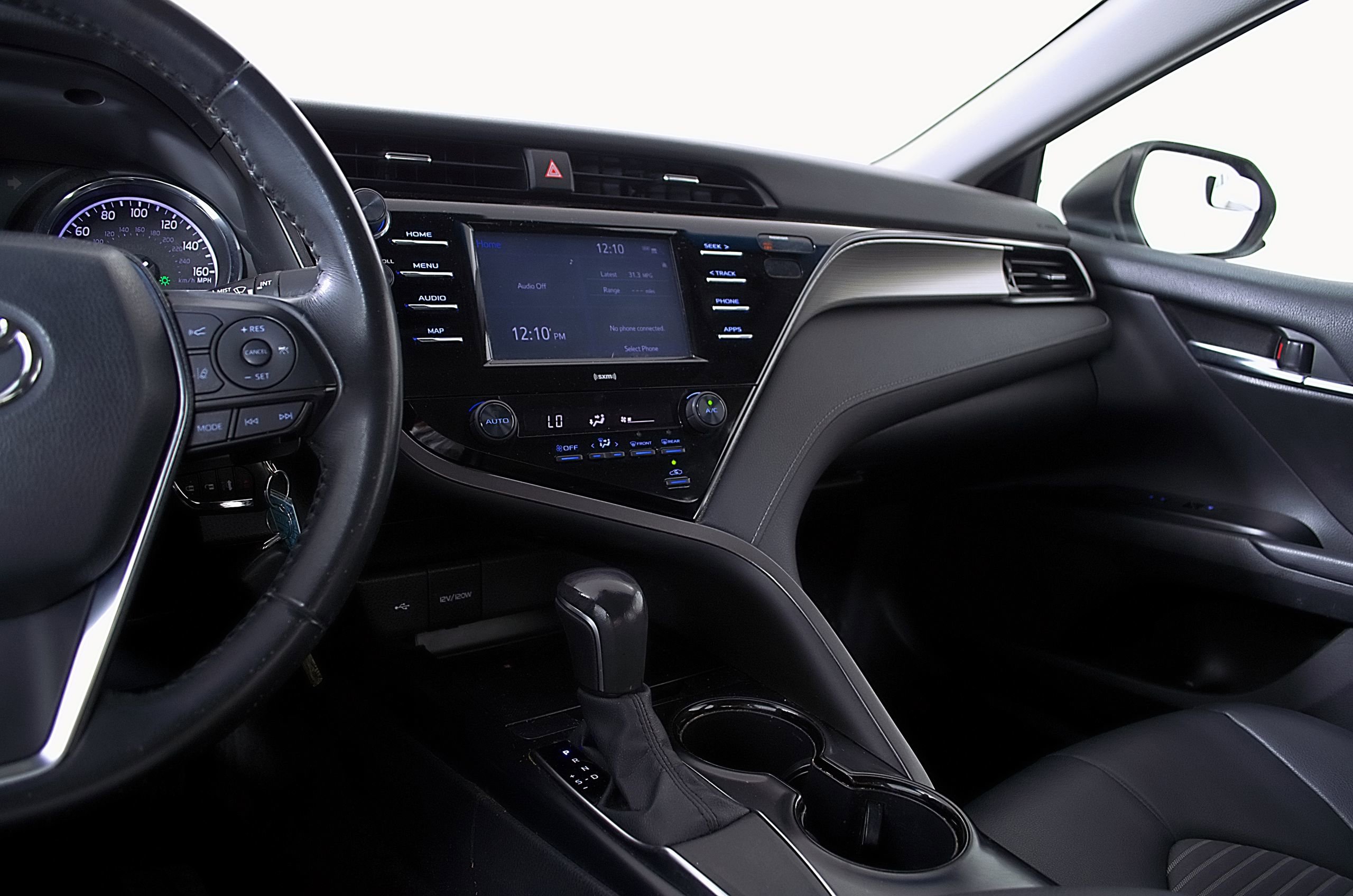 Used 2020 Toyota Camry SE FWD image 26