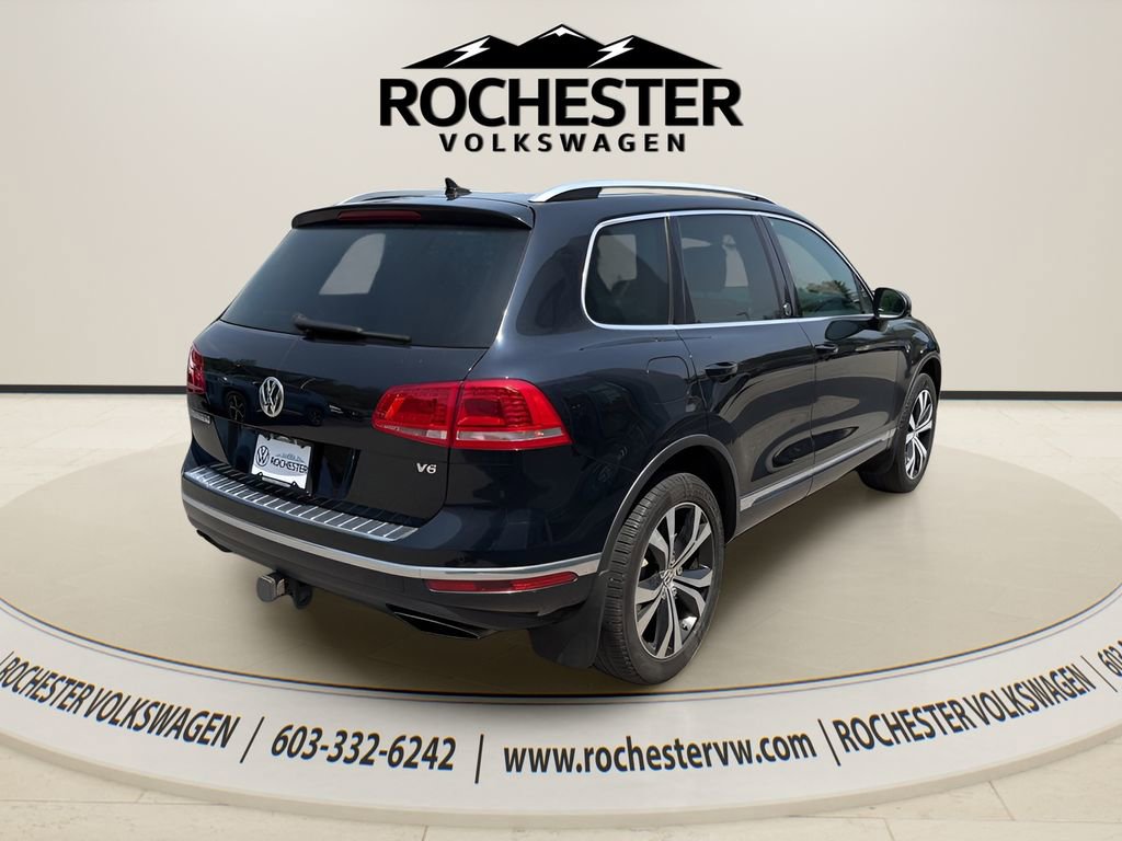 Used 2017 Volkswagen Touareg Wolfsburg Edition AWD/4WD image 6