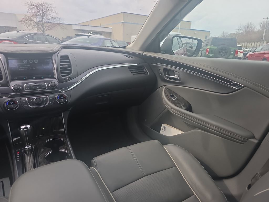 Used 2014 Chevrolet Impala LTZ image 24