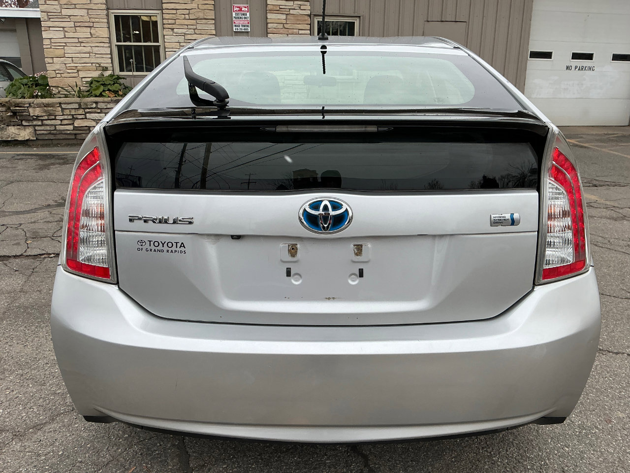 Used 2015 Toyota Prius Two image 4