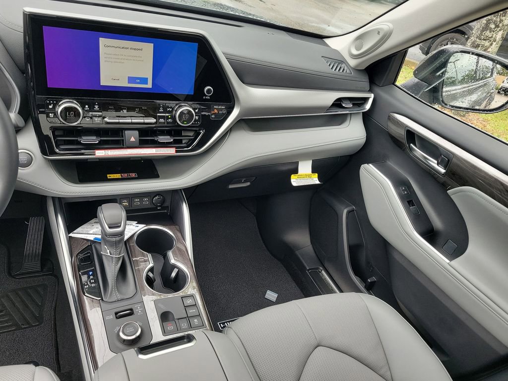 New 2026 Toyota Highlander Platinum image 29