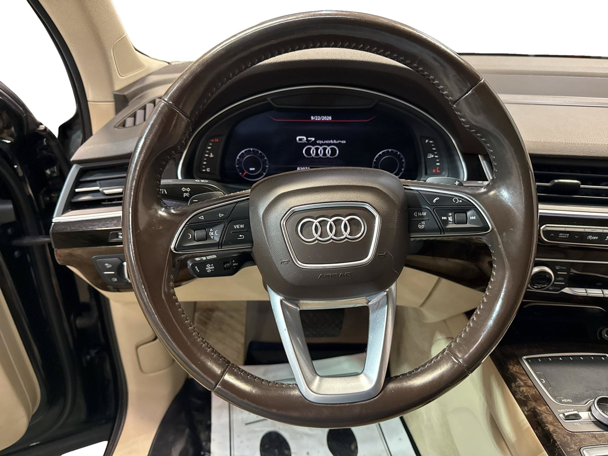Used 2017 Audi Q7 3.0T Prestige w/ Prestige Package AWD/4WD image 12