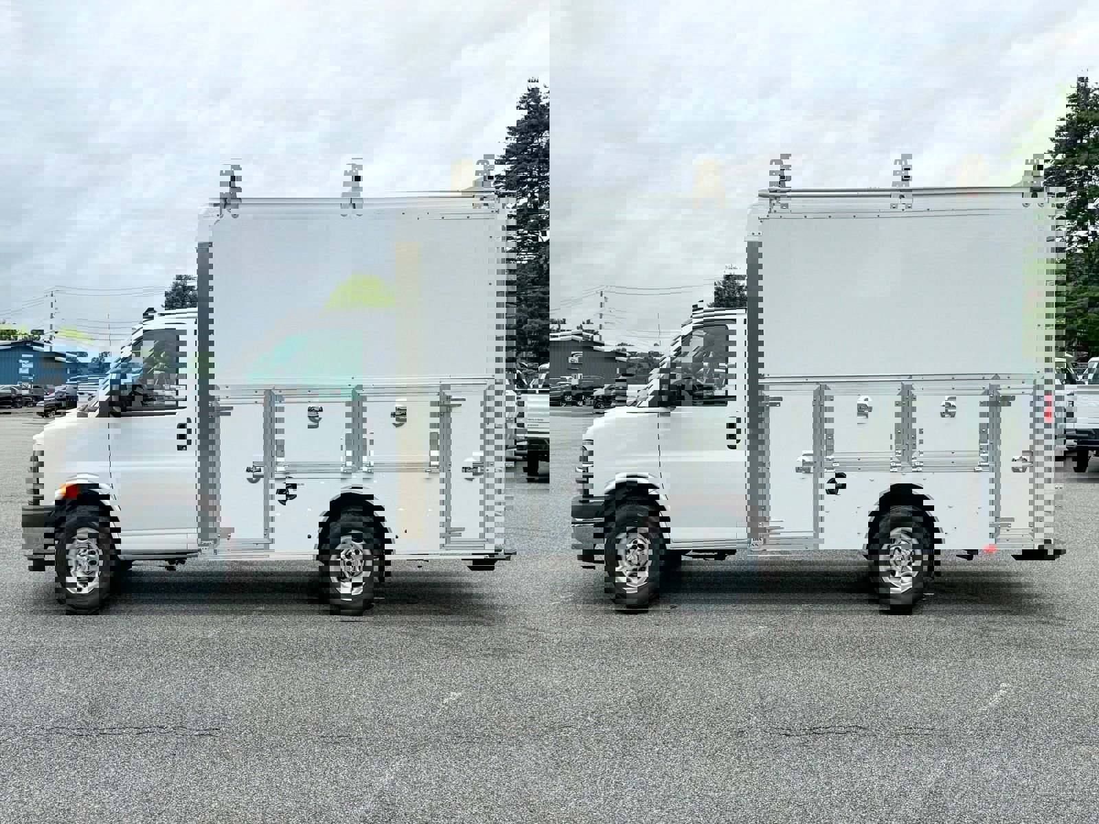 New 2025 Chevrolet Express 3500 w/ Power Convenience Package RWD image 8