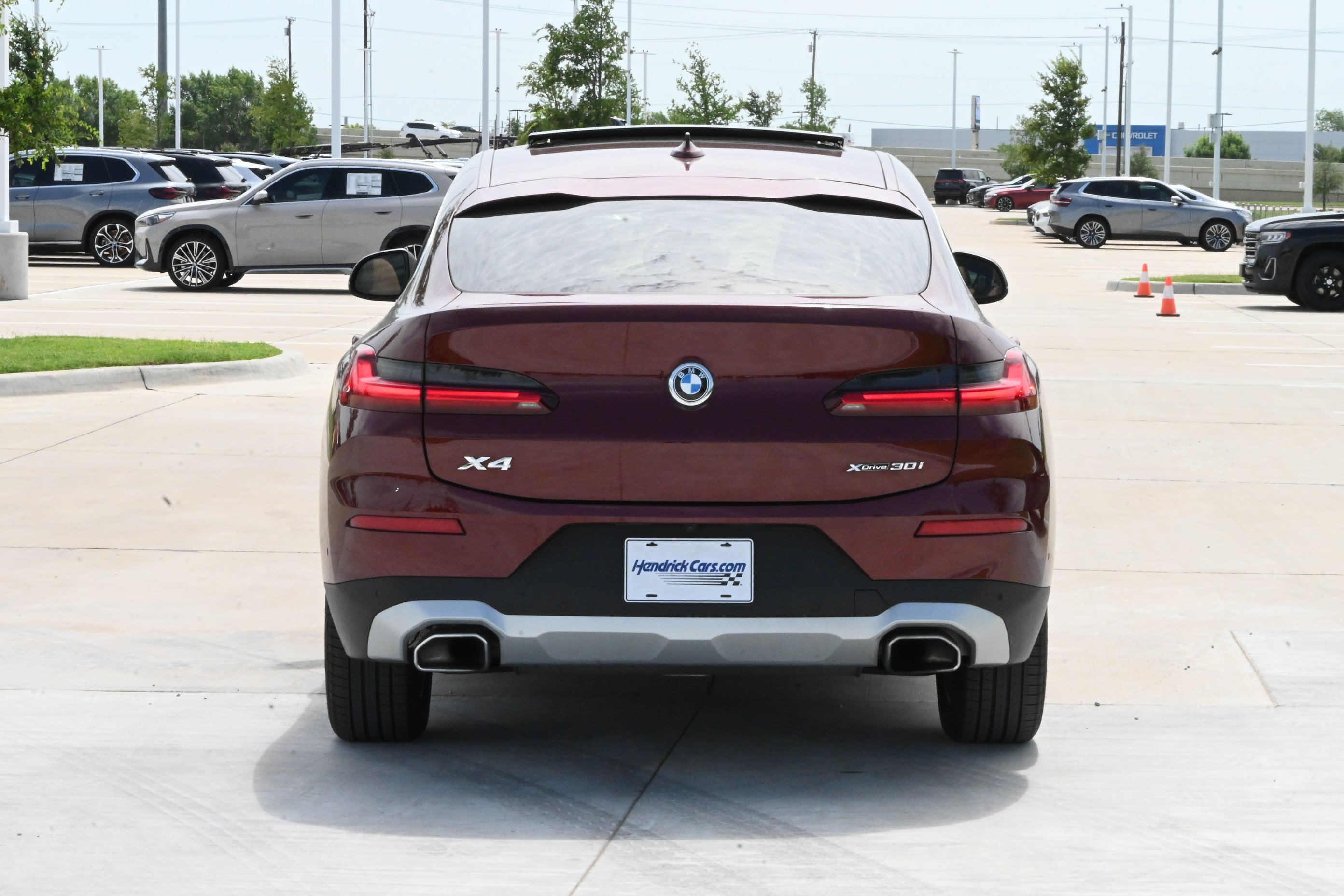 Certified 2025 BMW X4 xDrive30i AWD/4WD image 8