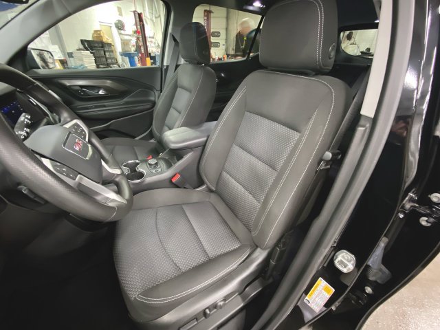 Used 2024 GMC Terrain SLE w/ Driver Convenience Package FWD image 18