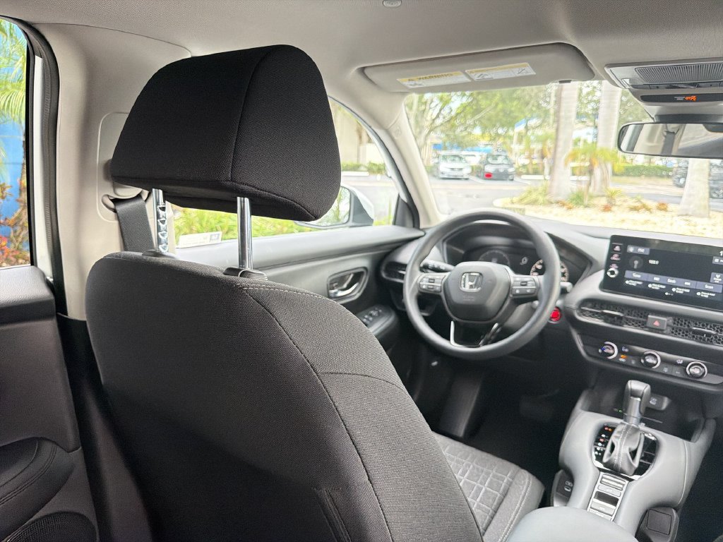 New 2027 Honda HR-V LX image 17