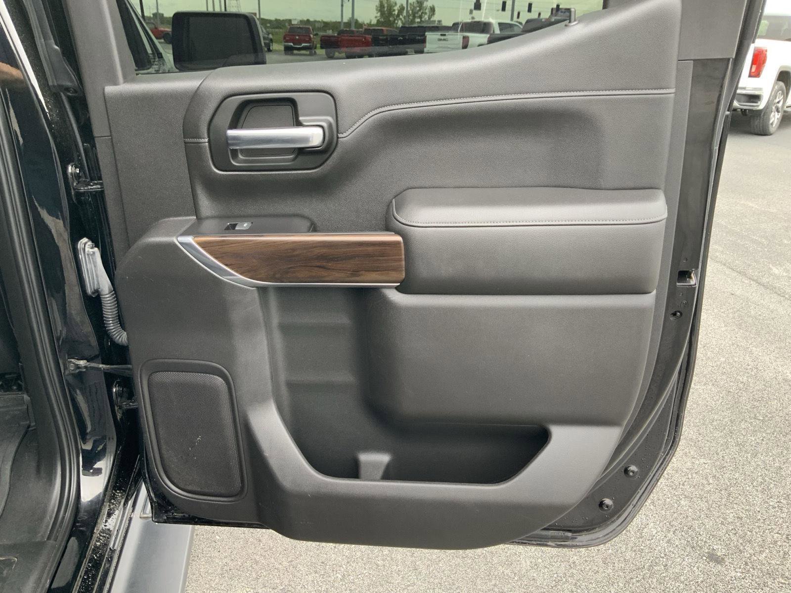 Used 2019 GMC Sierra 1500 SLT w/ SLT Convenience Package AWD/4WD image 63