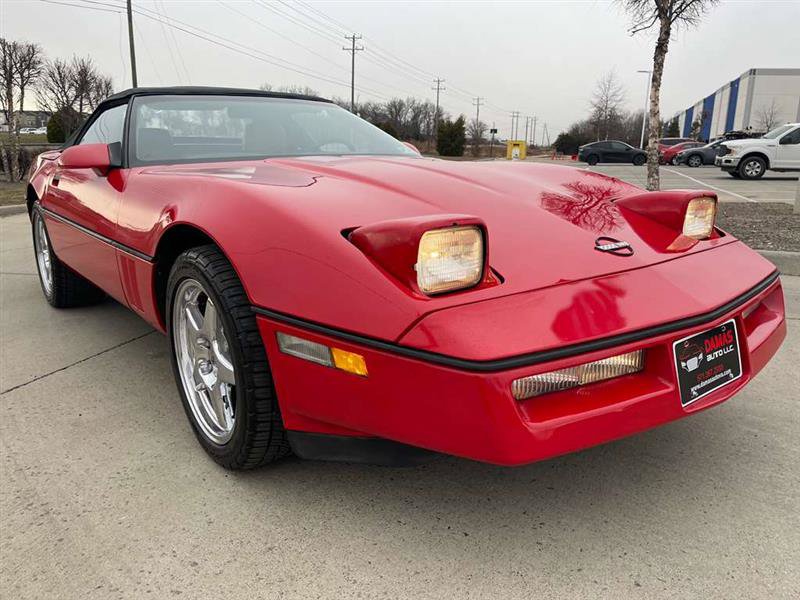 Used 1990 Chevrolet Corvette Convertible RWD image 16