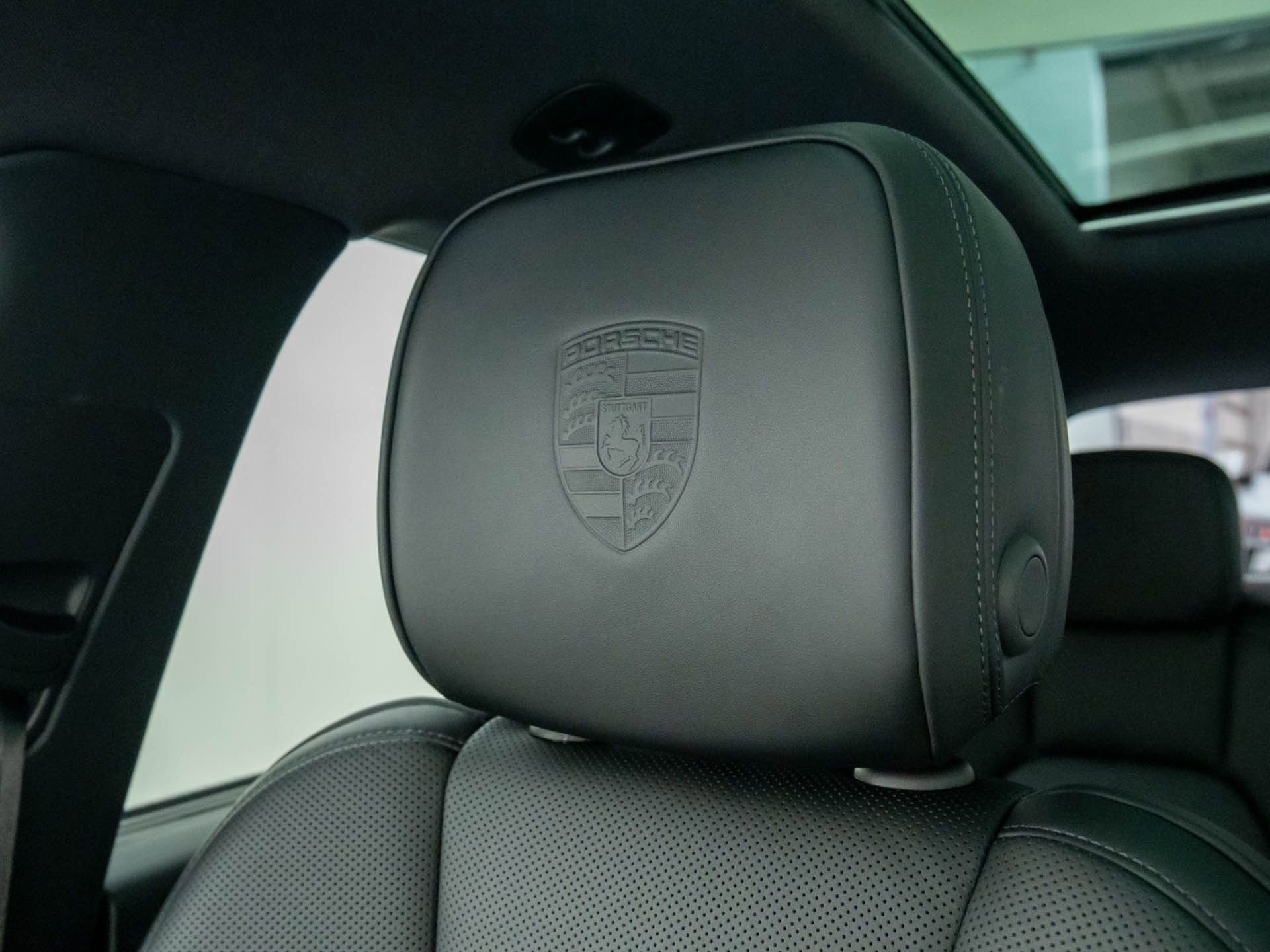 Certified 2026 Porsche Macan image 27