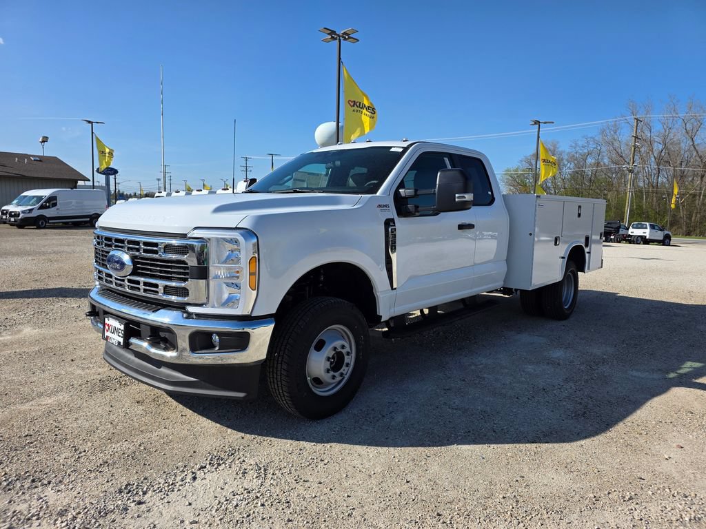 New 2026 Ford F350 XL w/ XL Chrome Package AWD/4WD image 4