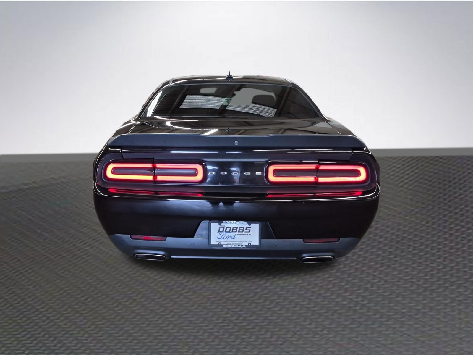 Used 2016 Dodge Challenger SXT Plus RWD image 6