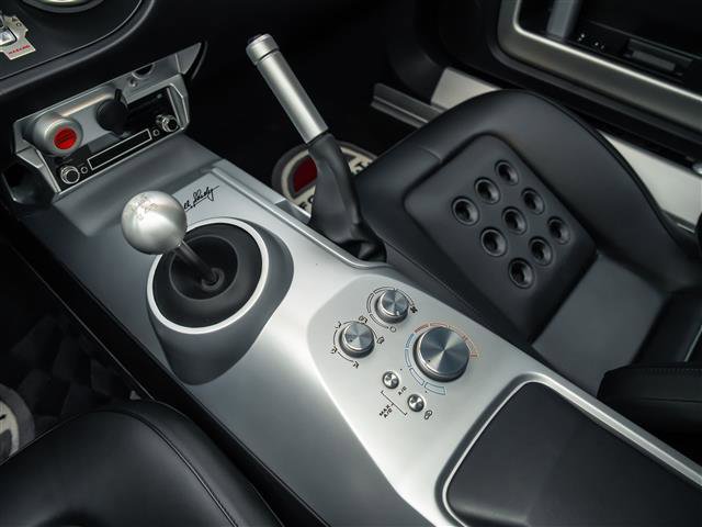 Used 2006 Ford GT RWD image 37