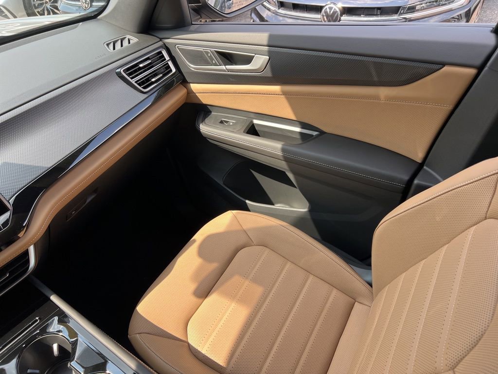 New 2026 Volkswagen Atlas Cross Sport SEL R-Line image 26