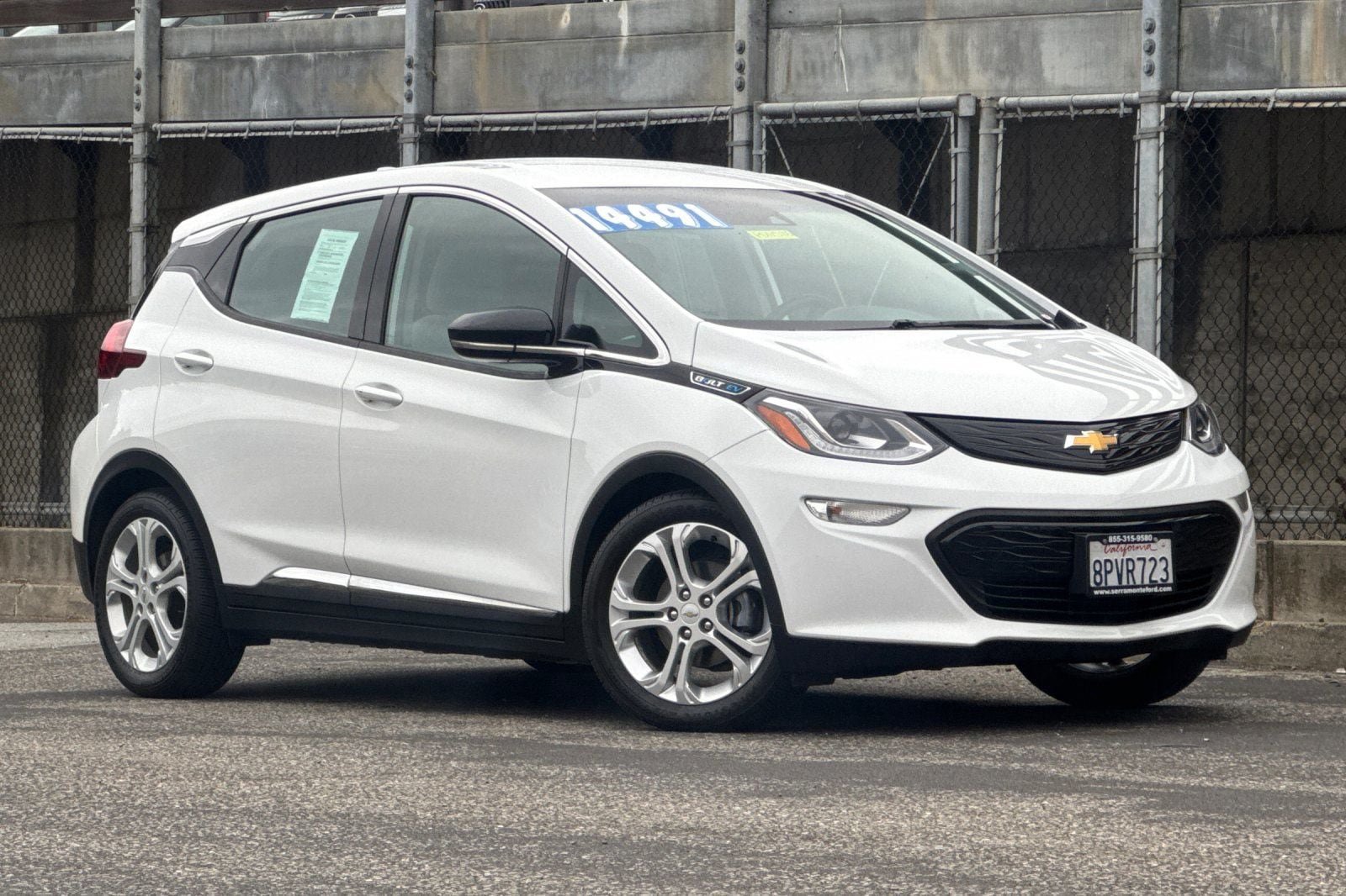 Used 2020 Chevrolet Bolt LT FWD image 2